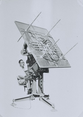 D49E型等感度式方向探知機の写真
