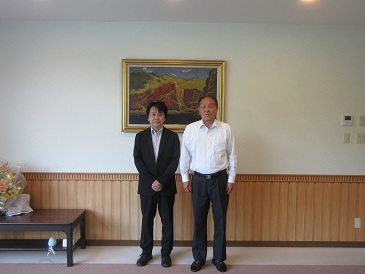 平木村長との写真