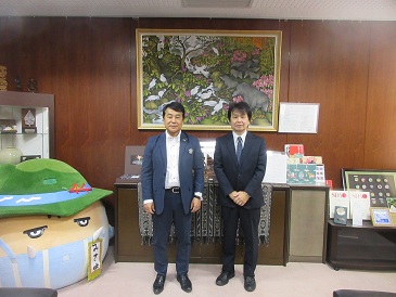 嘉戸町長との写真