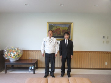 平木村長との写真