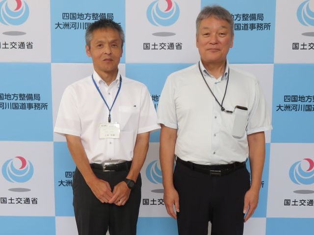 大洲河川国道事務所長との懇談写真