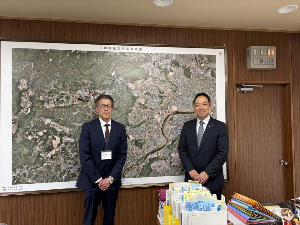 木谷町長と気象台長