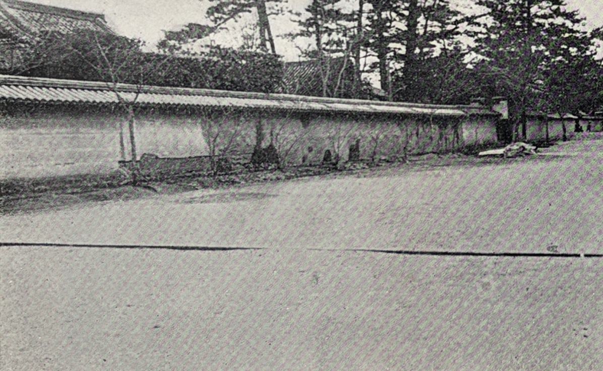 法隆寺築地塀(東西)の破損