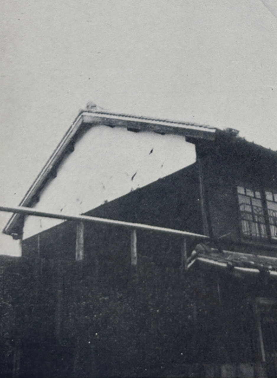 高田町(現大和高田市)壁の亀裂