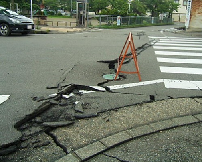 道路の亀裂