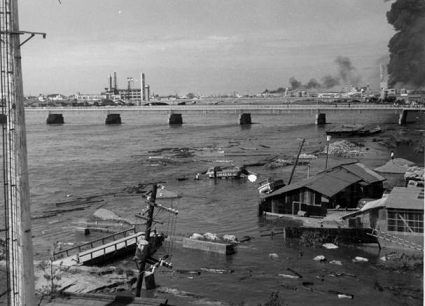 津波で浸水した気象台付近の状況