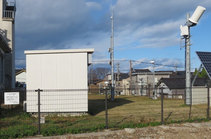 地震の観測施設の写真